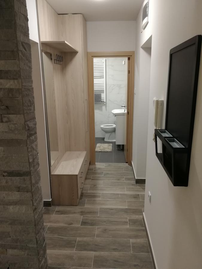 Apartment Oasis Banovo Brdo-Ada Ciganlija Belgrado Esterno foto